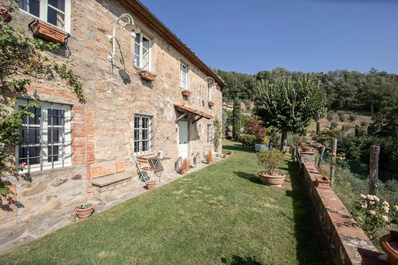 Villa Iris With Swimming Pool Capannori Italy