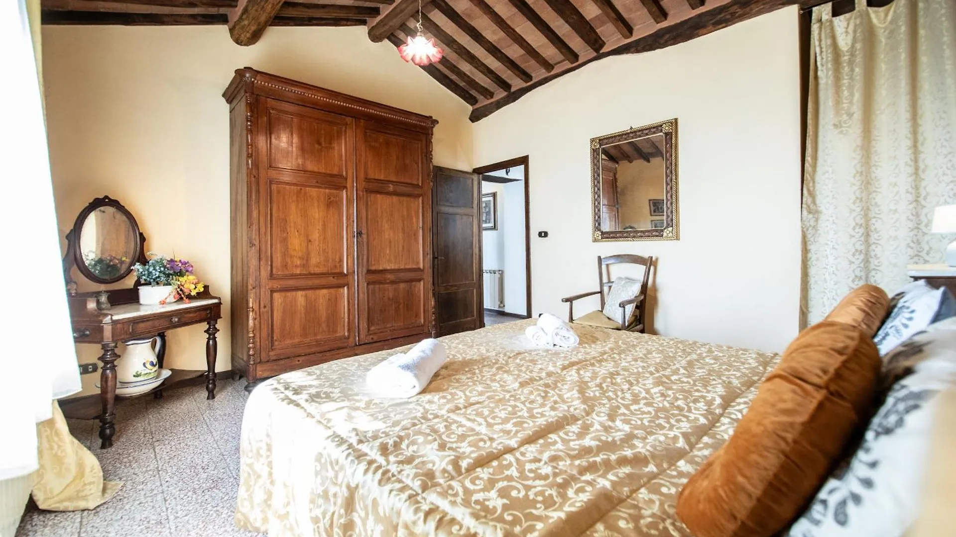 Villa Iris With Swimming Pool Capannori Italy